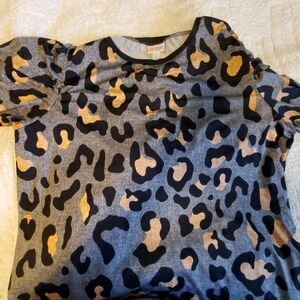 Lularoe Olive top